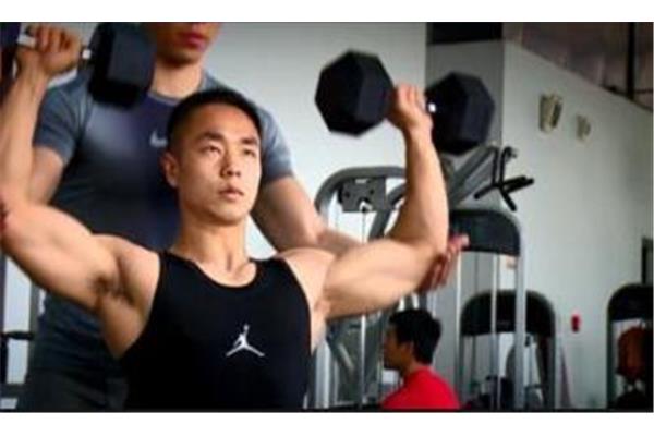 国职健身教练