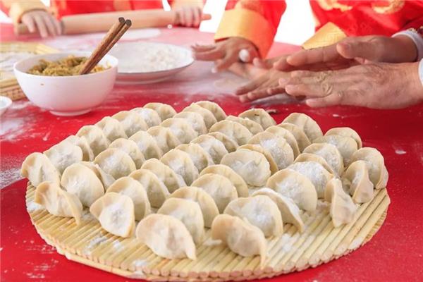 吃饺子的习俗