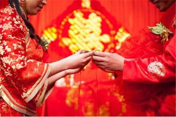 订婚啥意思