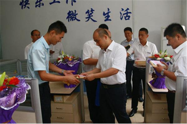 给老师送礼